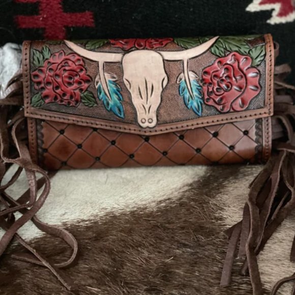 Clutches_&_Wristlets